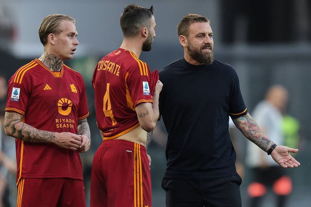 De Rossi e ex-Benfica entram em confronto no treino da Roma