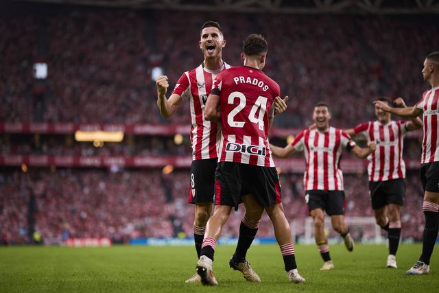 André Almeida e Thierry Correia saltaram do banco em mais um desaire do Valência