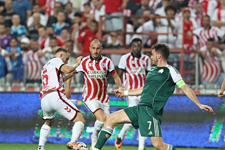 Fotis Ioannidis titular pelo Panathinaikos na Turquia