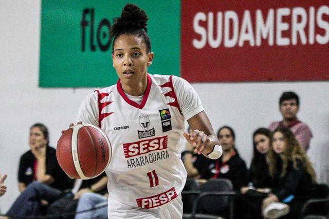 Emanuely de Oliveira assina pelo Benfica até 2026