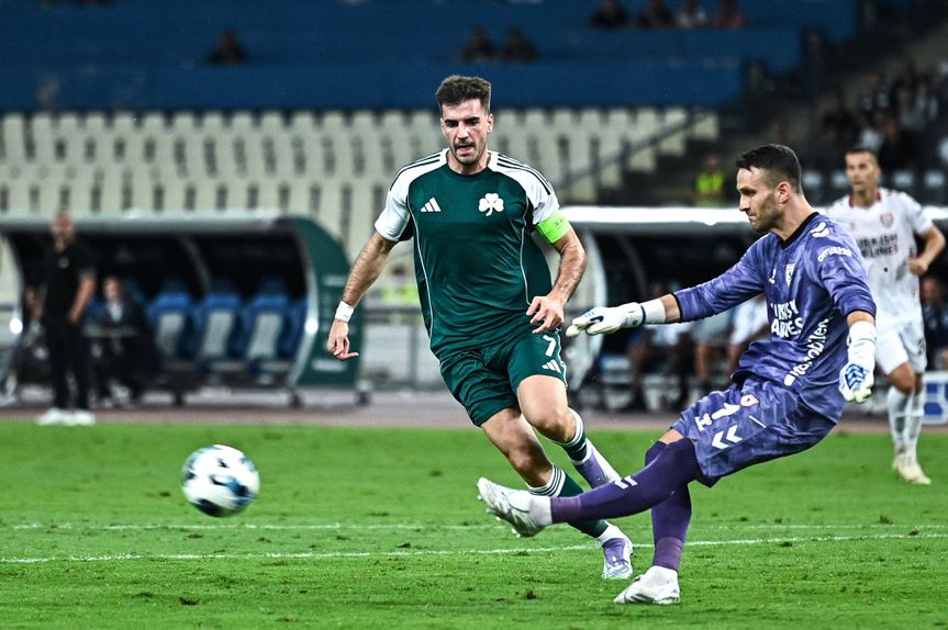 Ioannidis, ao serviço do Panathinaikos, diante do Samsunspor no play-off da Liga Europa