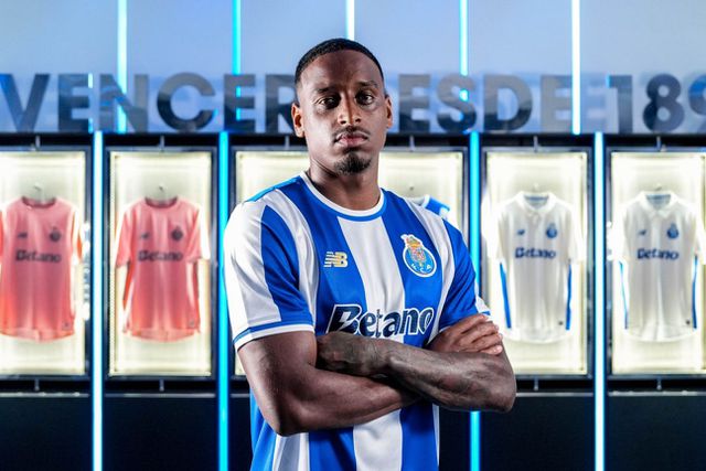 Conselhos de pai, «beijo da rainha» e um documentário: a história do reforço do FC Porto