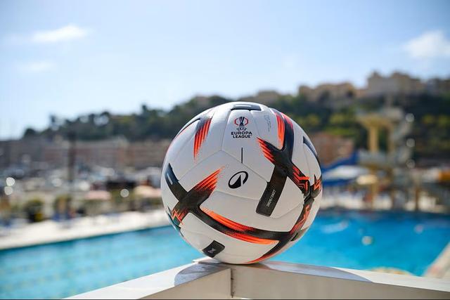 A bola da Liga Europa. Foto UEFA