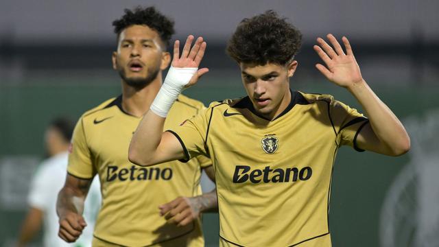 Flávio Gonçalves marcou, mas não festejou (Rio Ave-Sporting)