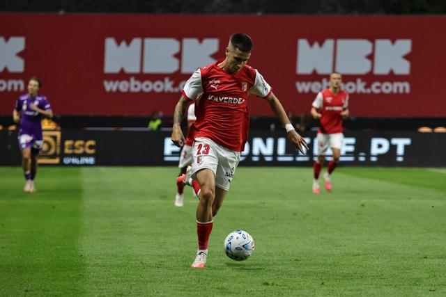 Denis Huseinbasic, que tem tido papel de relevo na época do SC Braga, está em dúvida para a receção ao Vitória de Guimarães