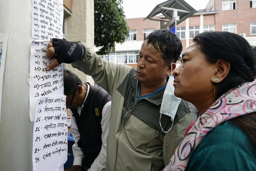 Famílias procuram desaparecidos