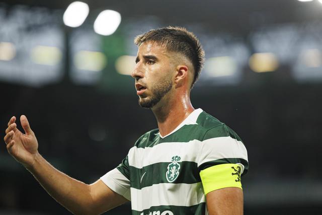 Sporting com uma alteração no centro da defesa