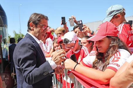Rui Costa também acedeu aos pedidos dos adeptos Foto: SL Benfica