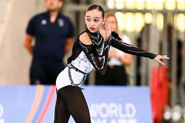 Portuguesa de 14 anos é campeã mundial junior de patinagem artística