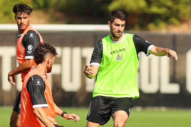 Boavista: Vukotic e Bozeník voltam ao trabalho