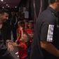 Vídeo: Messi não jogou, mas distribuiu felicidade