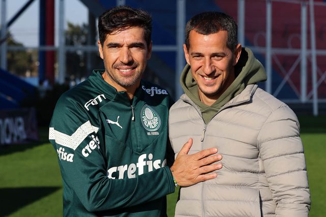 Reencontro entre antigos leões na Argentina