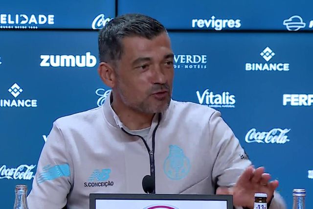 A pergunta que levou a momento de boa disposição de Sérgio Conceição