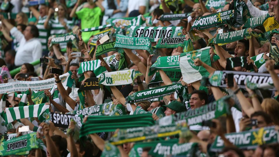 Adeptos do Sporting têm acompnhado a equipa de norte a sul do país