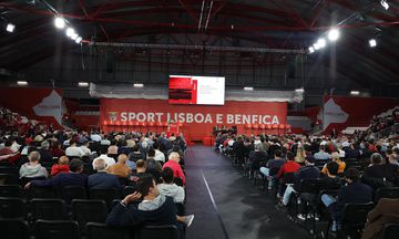 Fonseca Santos 'atira-se' a Luís Mendes na AG do Benfica