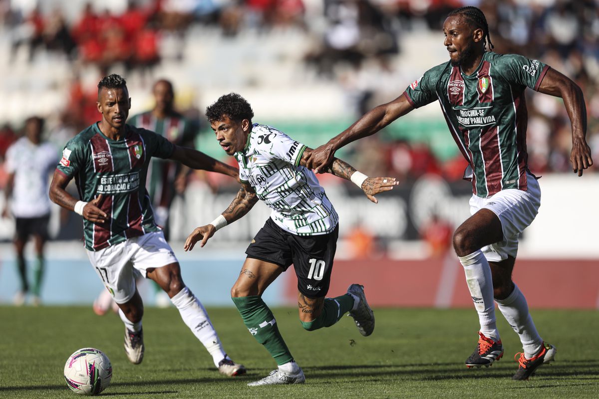 Moreirense: Antonisse titular na goleada de Curaçau; Pedro Santos atua pelos sub-21 de Portugal