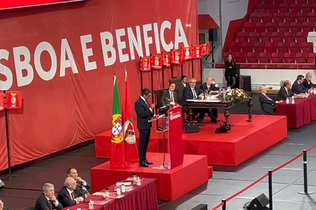 «Um saiu a meio da AG e é um rato, o outro saiu a 2 dias da AG e é o melhor»