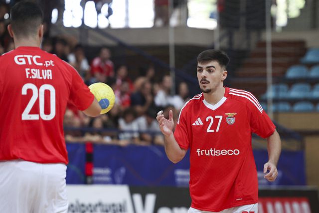 Benfica sem dificuldades para vencer SC Horta na Luz