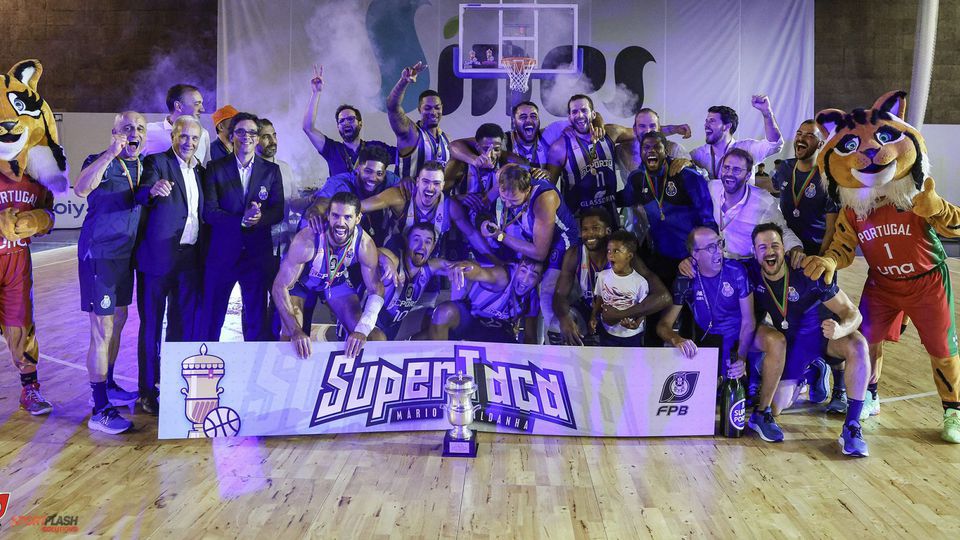 FC Porto conquista Supertaça