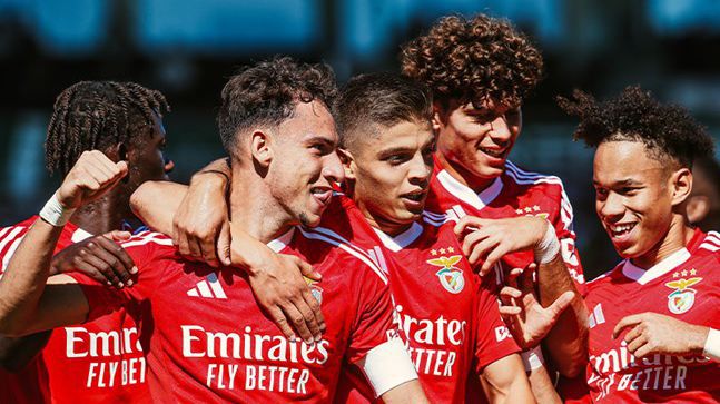 Benfica B triunfa em Paços e assume liderança provisória da Liga 2