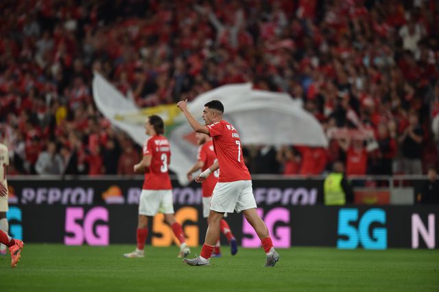 Benfica: «Jogar aqui e marcar é incrível!»