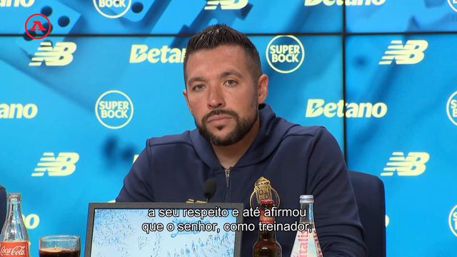 Farioli reage aos elogios de Henderson: «Tento passar-lhes a paixão que tenho»