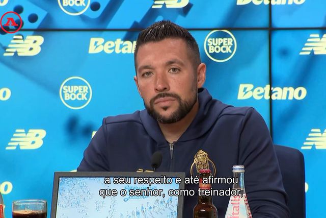 Farioli reage aos elogios de Henderson: «Tento passar-lhes a paixão que tenho»