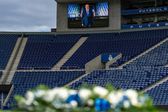 Pinto da Costa foi homenageado no relvado do Dragão - Foto: FC PORTO