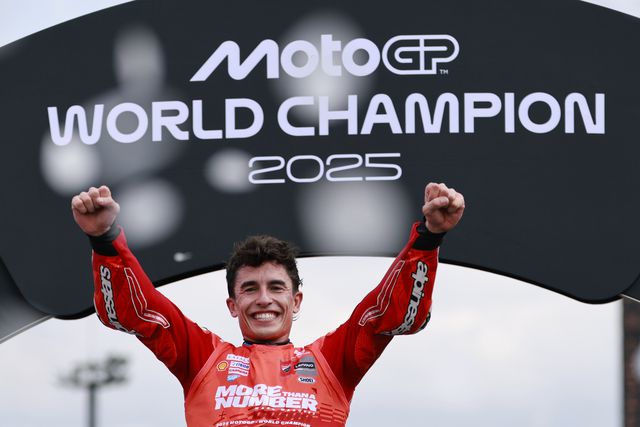 Márquez campeão em lágrimas: «Cometi um grande erro na minha carreira...»