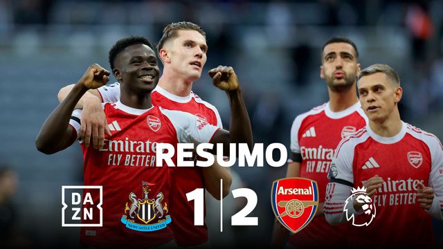 Foi assim que o Arsenal ficou a dois pontos do Liverpool (resumo)