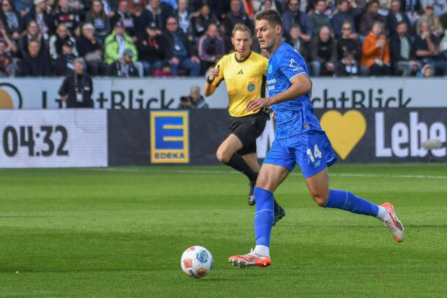 Atenção, Benfica: Leverkusen revela lesão de Patrik Schick