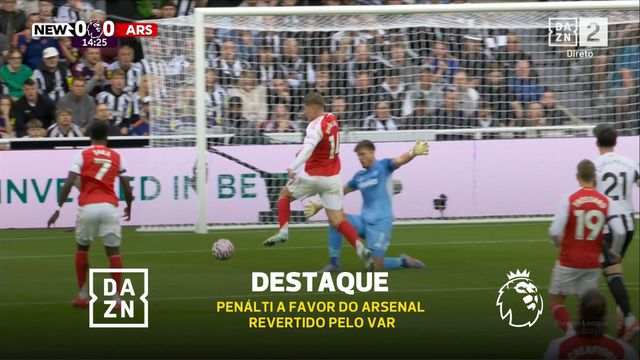 O polémico penálti sobre Gyokeres que o VAR cancelou