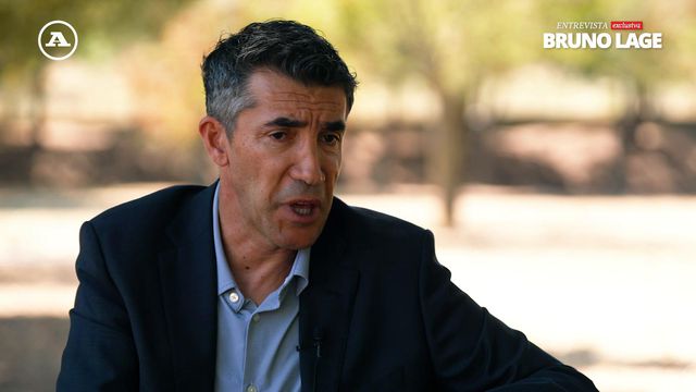 Lage revela conversa com Rui Costa sobre despedimento: «Foi muito rápido»