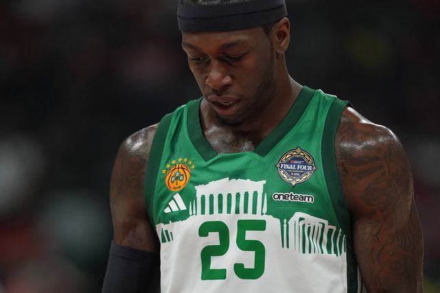 MVP da EuroLeague homenageia LeBron James