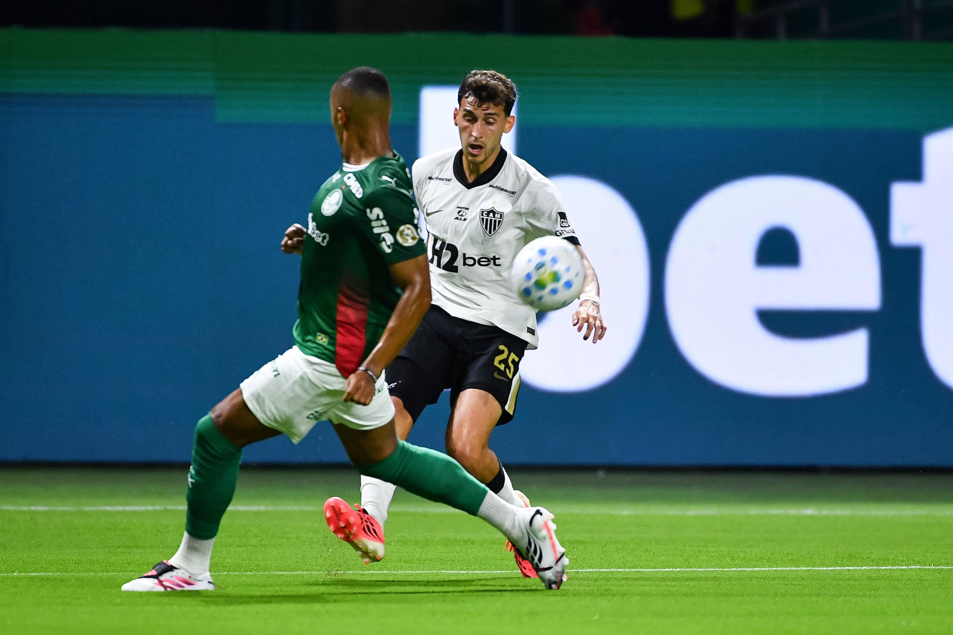 FC Porto: Tomás Pérez tem estado em destaque no Atlético Mineiro, somando 19 jogos, 15 deles a titular, e 1310 minutos em campo, sem golos ou assistências - Foto: Imago