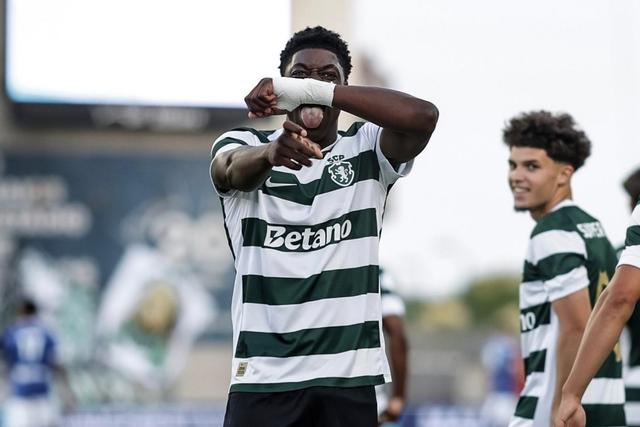 Issa Doumbia já conseguiu concretizar dois objetivos desde que chegou a Alvalade, mas ainda há metas por alcançar - Foto: SPORTING CP