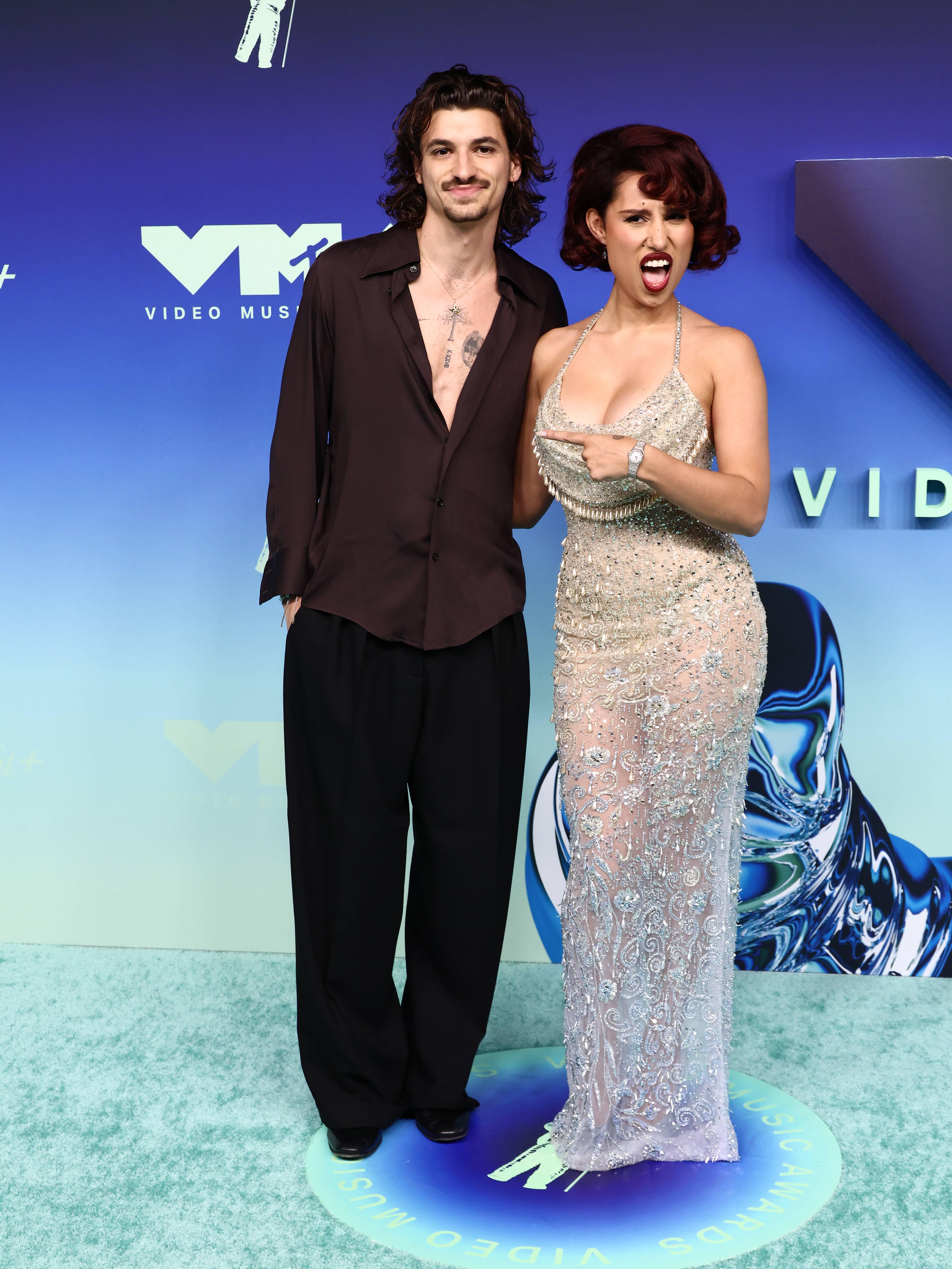 Mike Sabath e Raye