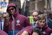 Seleção na chegada a Malmo, onde vai preparar o jogo com a Dinamarca - foto: Imago