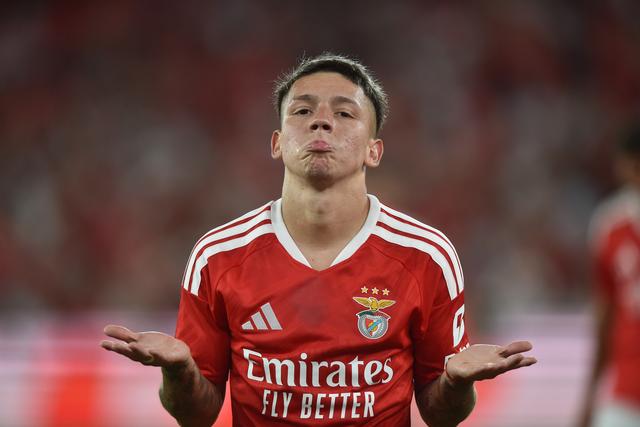 Gianluca Prestianni, 20 anos, tem contrato com o Benfica até 2029 e cláusula de rescisão de €100 milhões — Foto: Miguel Nunes