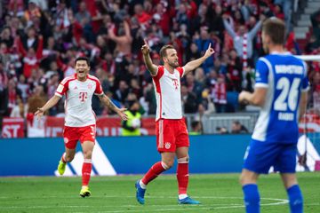 Três expulsões e hat-trick de Kane: Bayern impõe goleada das antigas