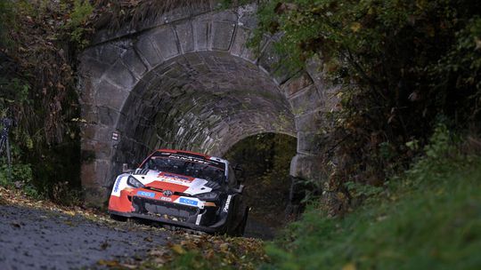 Rovanpera e Ogier atrás da história em Portugal