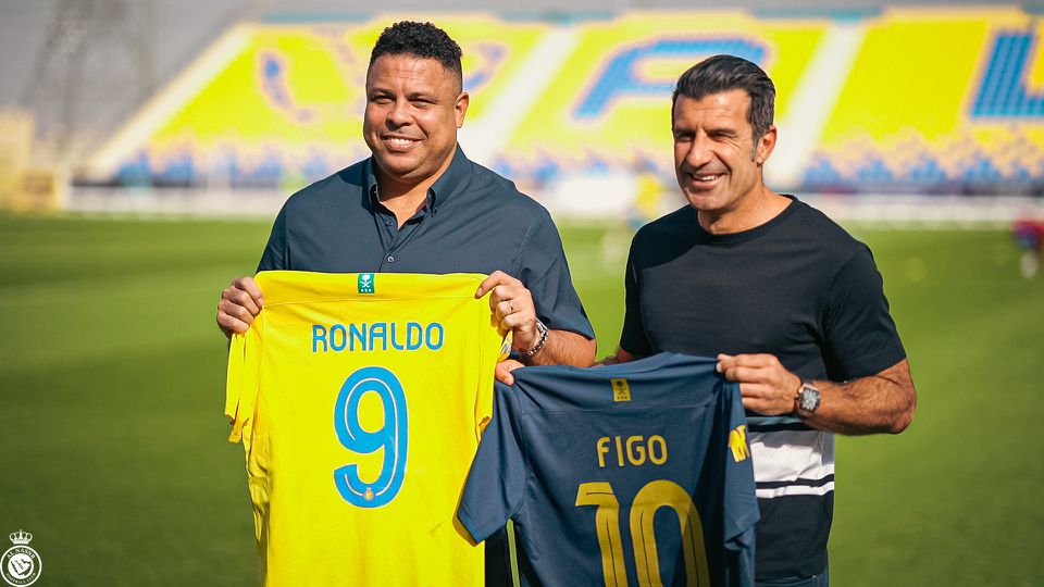 Um 'outro' Ronaldo e Figo visitam o Al Nassr