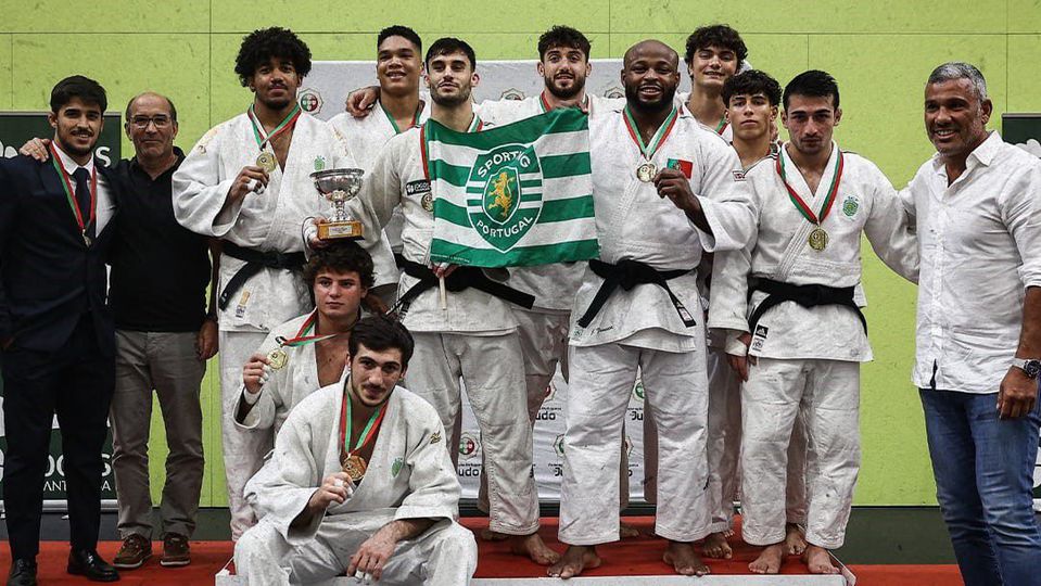 Sporting hexacampeão masculino, Algés recupera título feminino após 14 anos