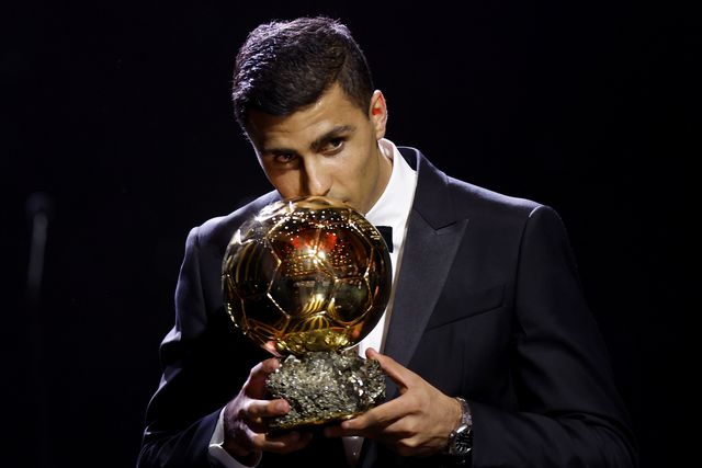 Rodri é o vencedor da Bola de Ouro 2024
