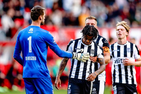 VÍDEO: o caricato autogolo em jogo da Eredivisie