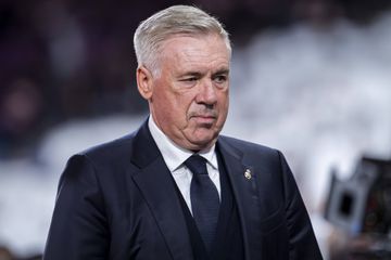 Ancelotti e Emma Hayes recebem prémio de melhor treinador do ano