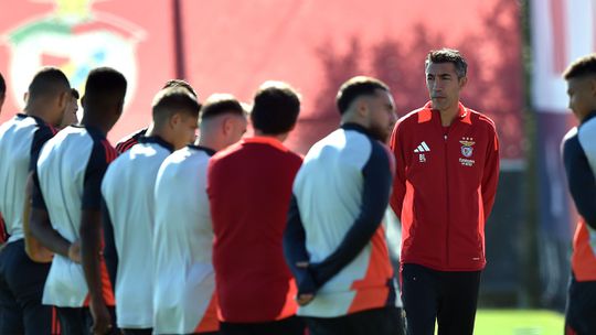 Benfica sem parar: treino matinal e pensamento no Santa Clara