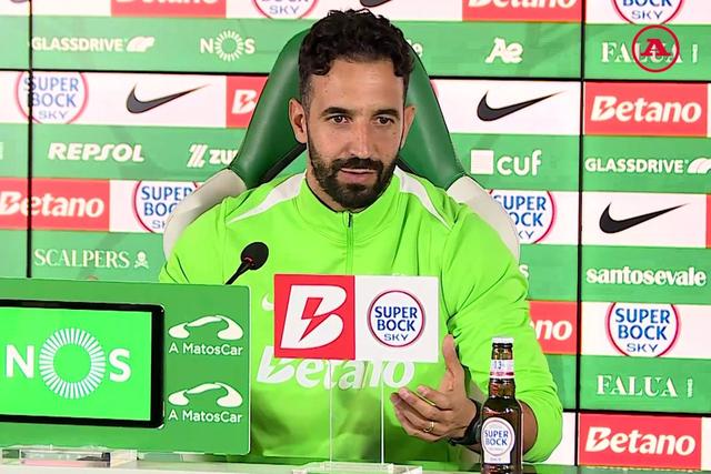 «Não vou comentar o meu futuro, mas tenho muito orgulho em ser treinador do Sporting»