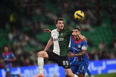 Ioannidis marcou o quinto dos verdes e brancos - Foto: Miguel Nunes