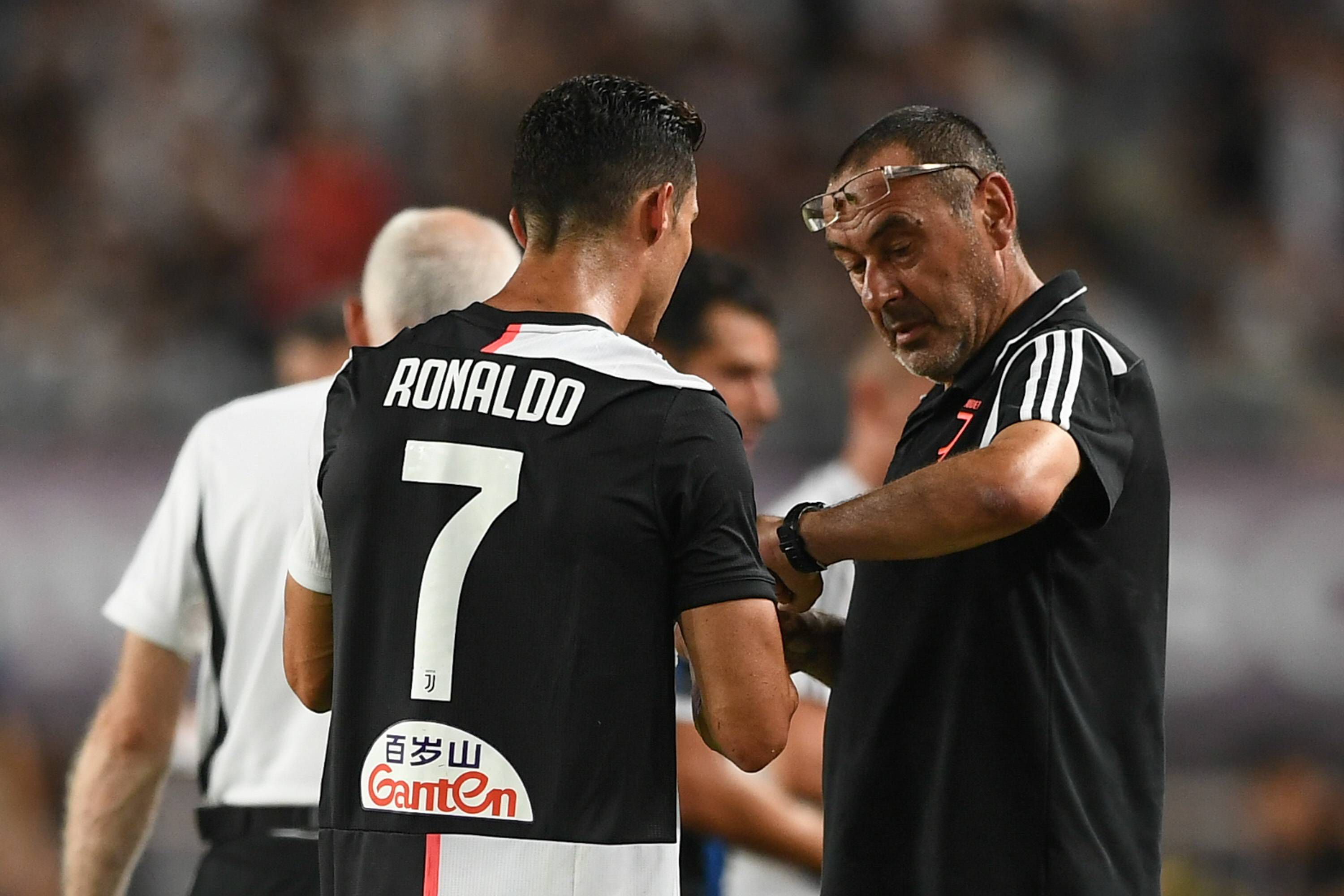 Cristiano Ronaldo e Maurizio Sarri. Houve vários momentos de tensão em 2019 na Juventus.